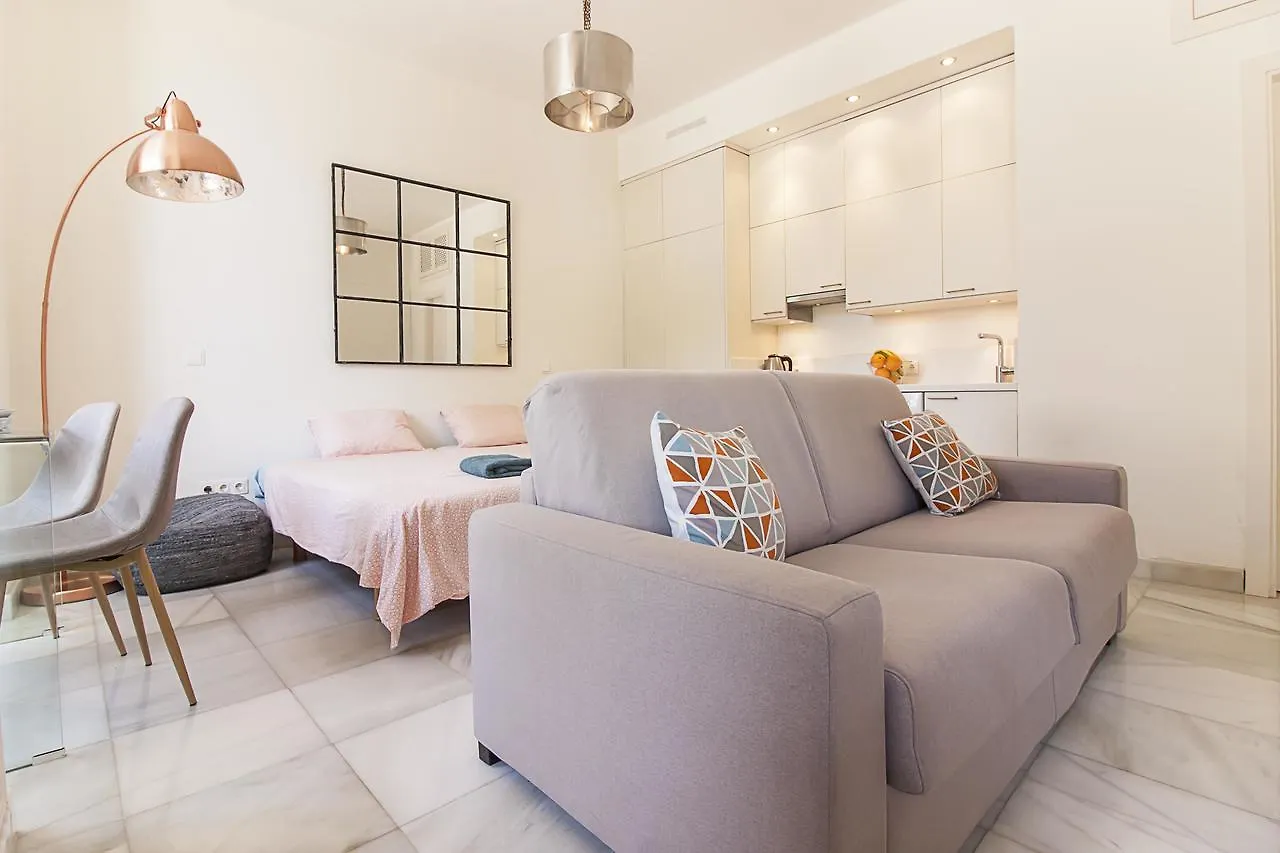 Cortina Apartments ! Malaga Spain
